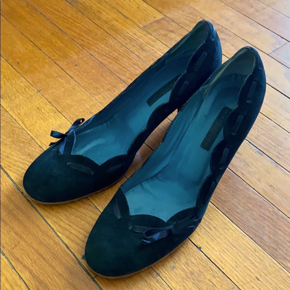 Marc Jacobs Suede Pumps